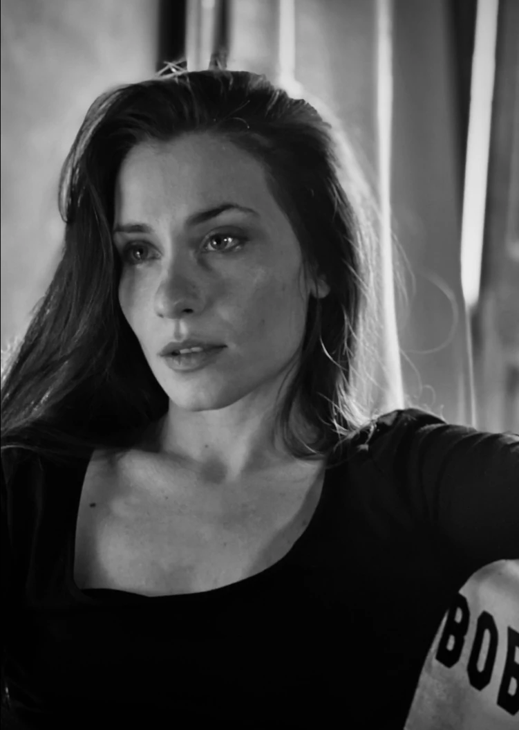 Kate Kiddo, who plays Dispatch in The Space Between